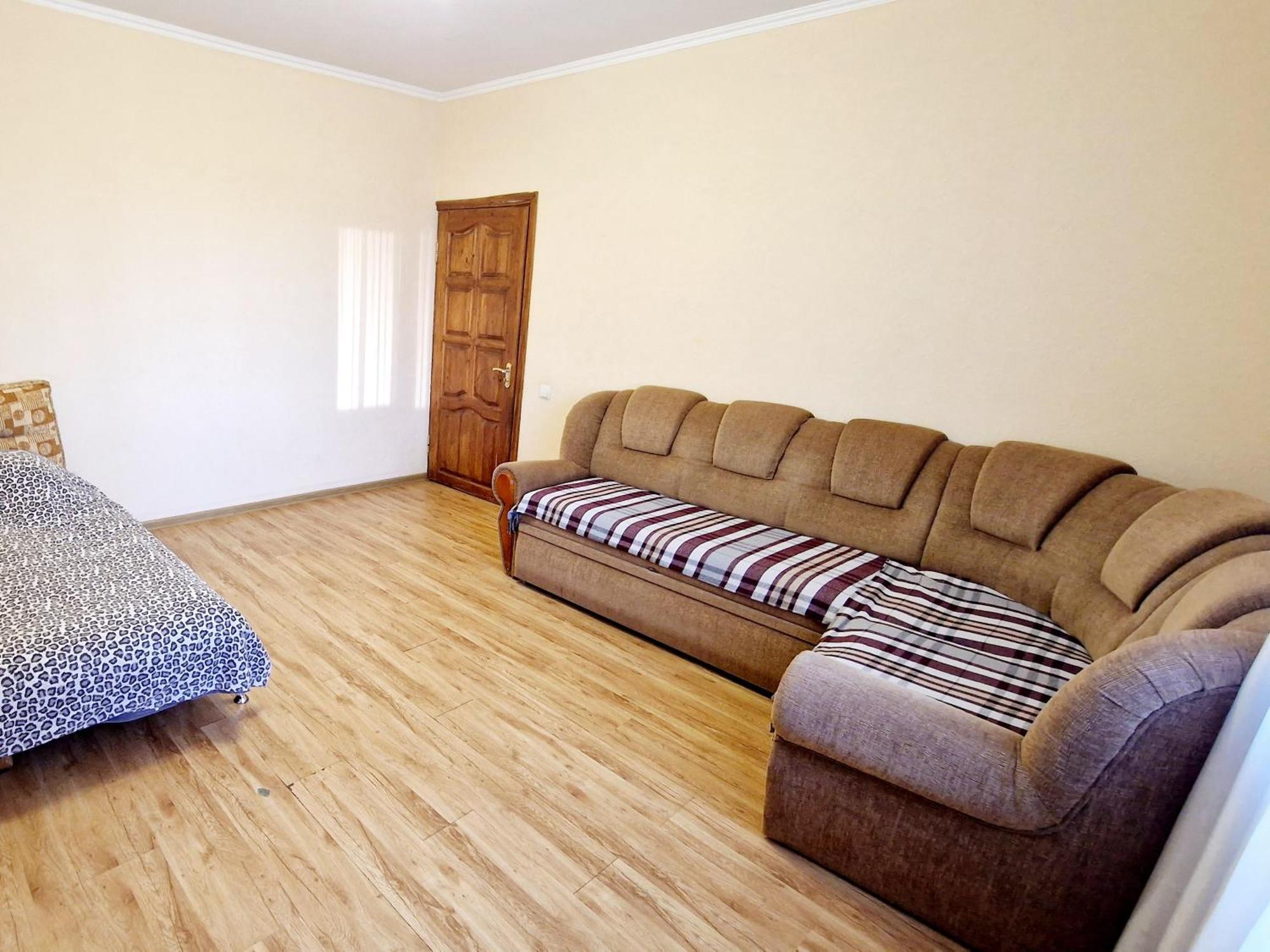 Apartment On Kravchuka, 11B Lutsʼk Exteriör bild