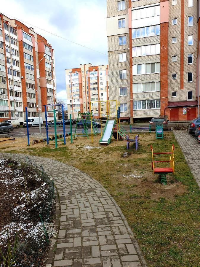 Apartment On Kravchuka, 11B Lutsʼk Exteriör bild